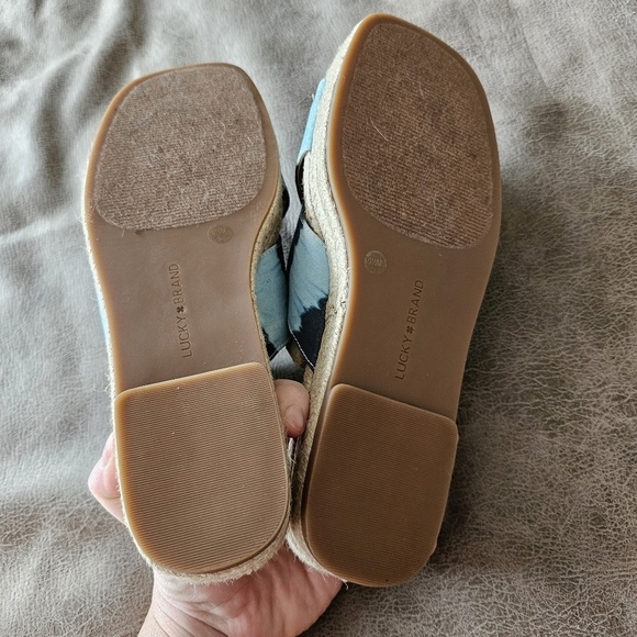Lucky Brand Gayte Sandals - Picture 6 of 7